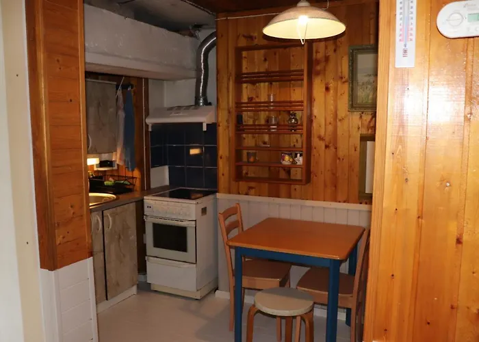 Kooli Kopli Homes * Mustjala